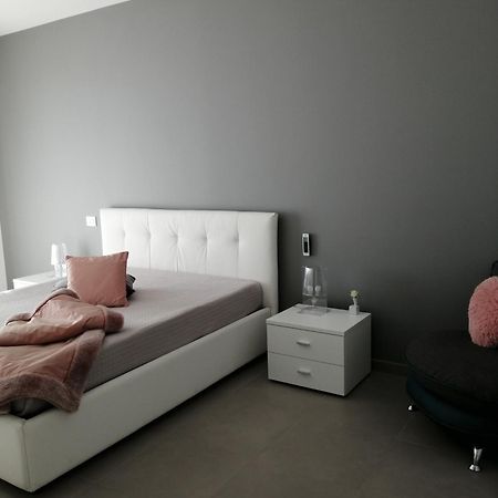 Sea View Apartment 모노폴리 외부 사진