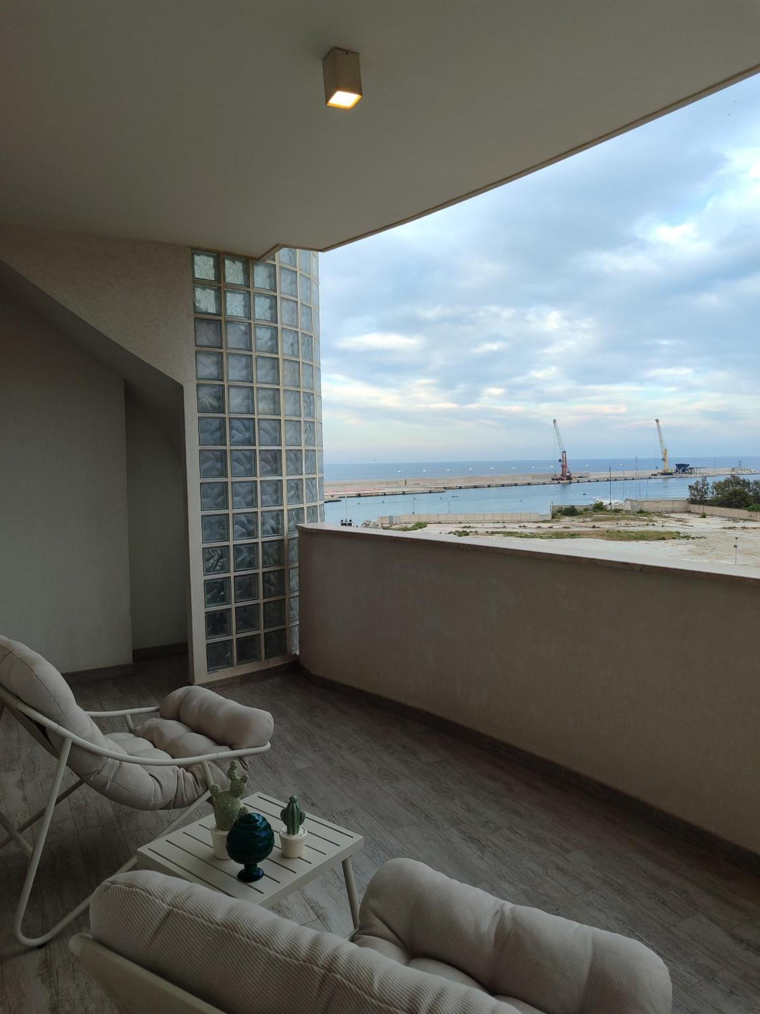 Sea View Apartment 모노폴리 외부 사진