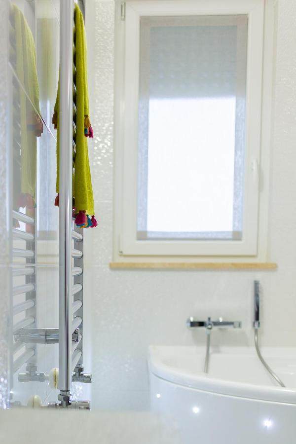 Sea View Apartment 모노폴리 외부 사진