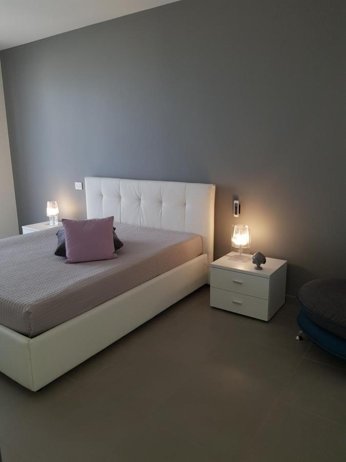 Sea View Apartment 모노폴리 외부 사진